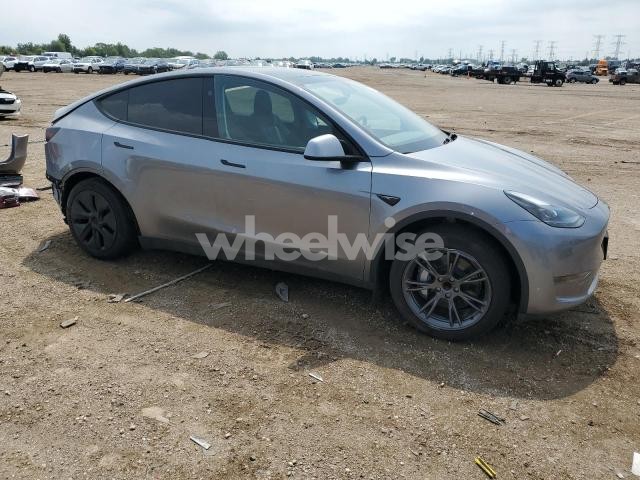 Photo 4 of 2025 TESLA MODEL Y (VIN 7SAYGDED7SF230739)