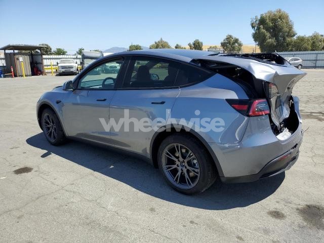 Photo 3 of 2025 TESLA MODEL Y (VIN 7SAYGDED7SF319632)