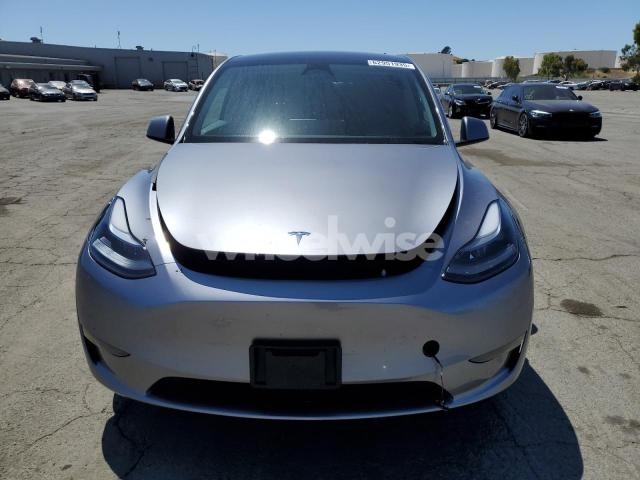 Photo 4 of 2025 TESLA MODEL Y (VIN 7SAYGDED7SF319632)