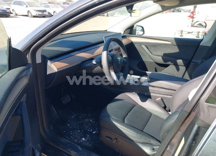 Photo 4 of 2023 Tesla Model Y RWD (VIN 7SAYGDED8PF944970)