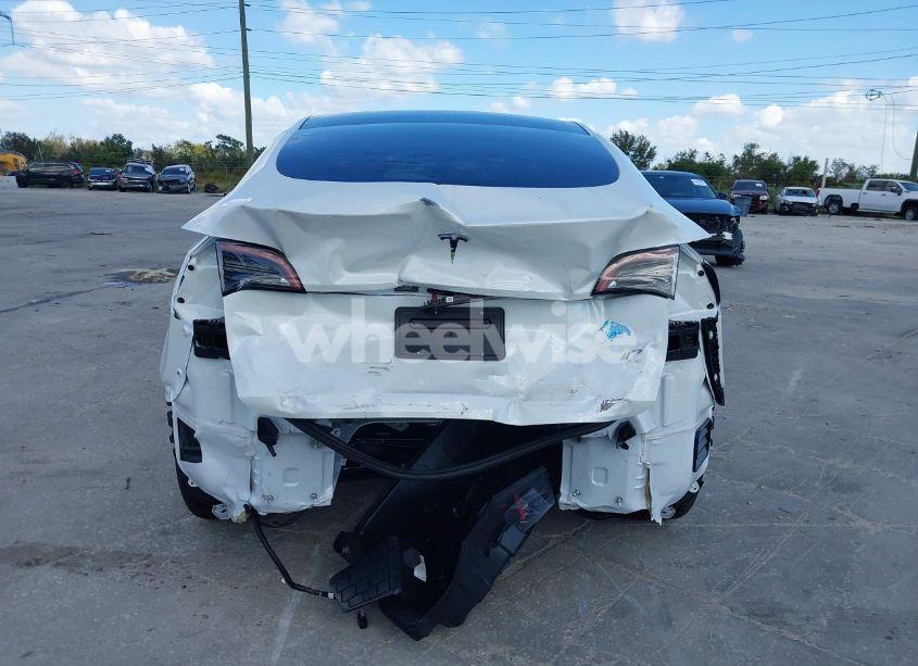 Photo 17 of 2024 Tesla Model Y LONG RANGE DUAL MOTOR ALL-WHEEL DRIVE/RWD (VIN 7SAYGDED8RF161425)