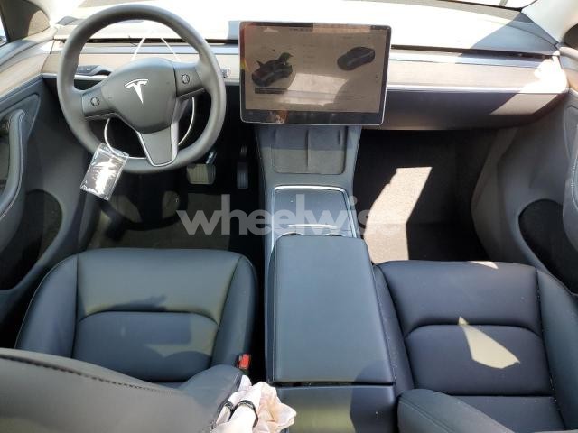 Photo 2 of 2025 TESLA MODEL Y (VIN 7SAYGDED8SA356217)