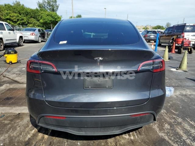 Photo 6 of 2025 TESLA MODEL Y (VIN 7SAYGDED8SA356217)