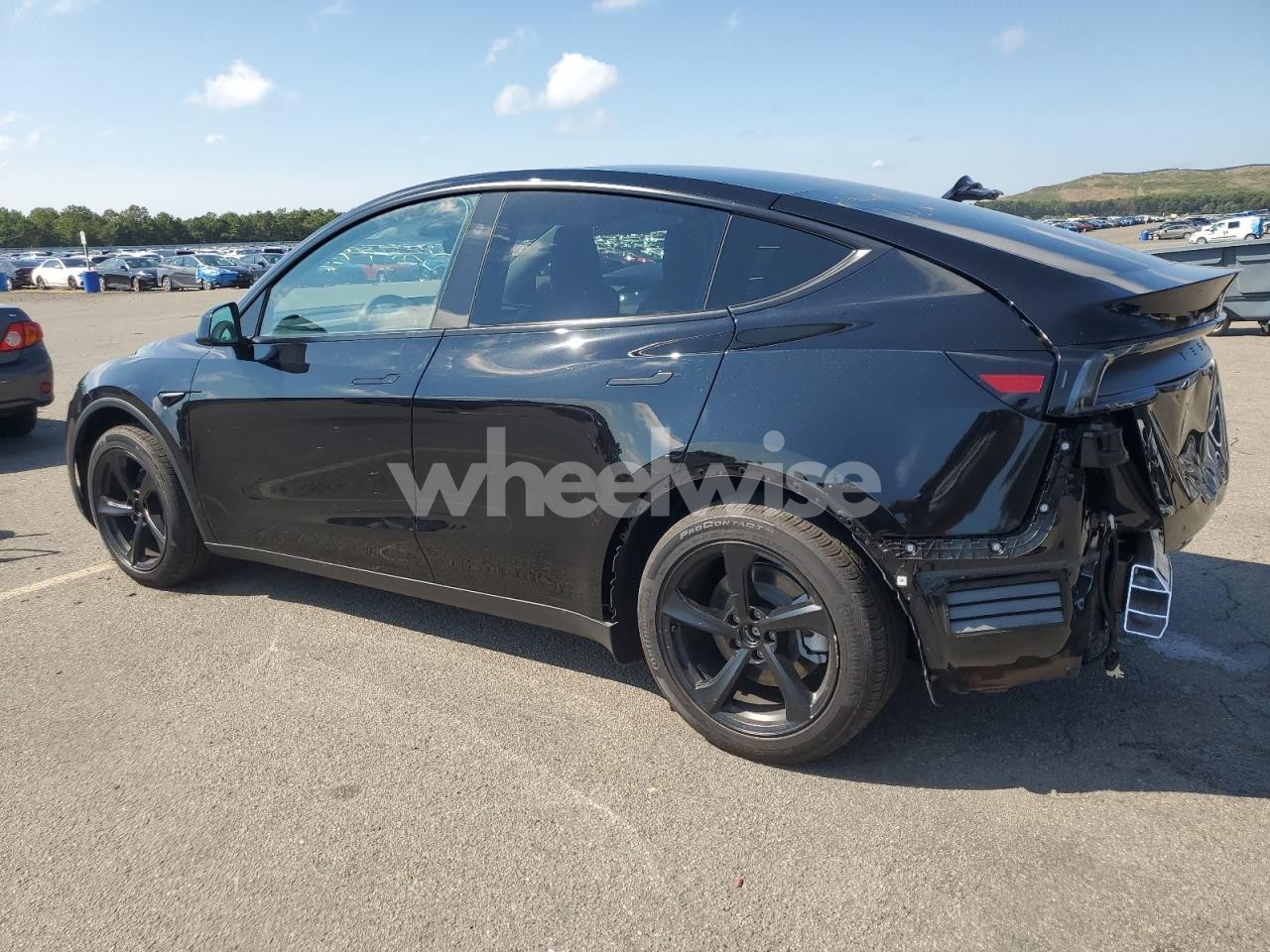 Photo 2 of 2026 TESLA MODEL Y (VIN 7SAYGDED8TF383535)