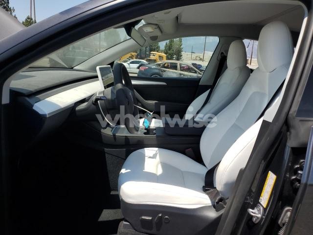 Photo 2 of 2024 TESLA MODEL Y (VIN 7SAYGDED9RF011128)