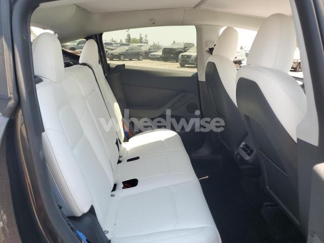 Photo 5 of 2024 TESLA MODEL Y (VIN 7SAYGDED9RF011128)