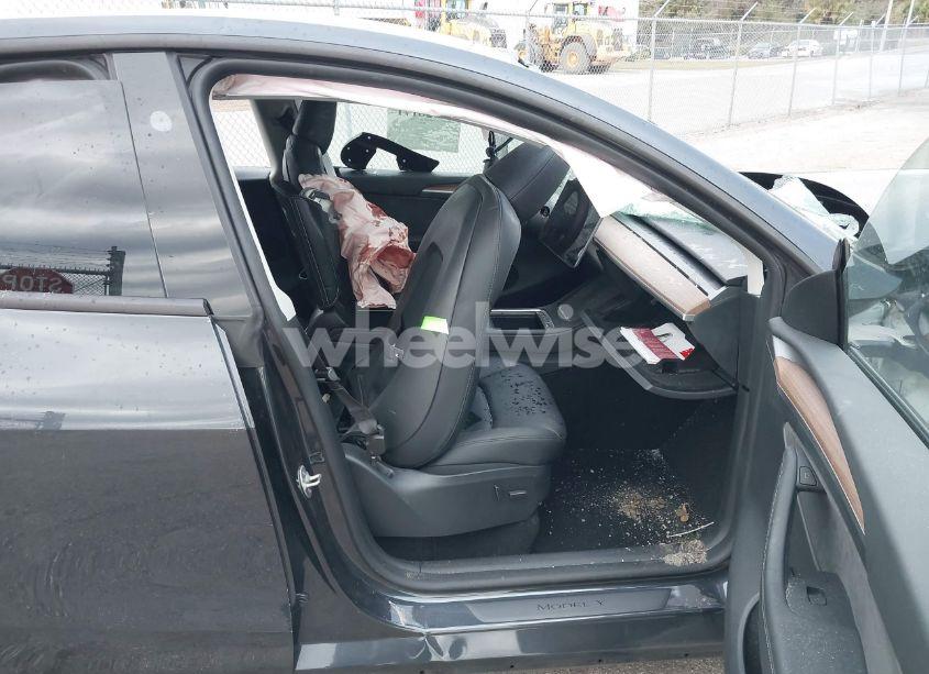 Photo 5 of 2024 Tesla Model Y LONG RANGE DUAL MOTOR ALL-WHEEL DRIVE/RWD (VIN 7SAYGDED9RF040080)