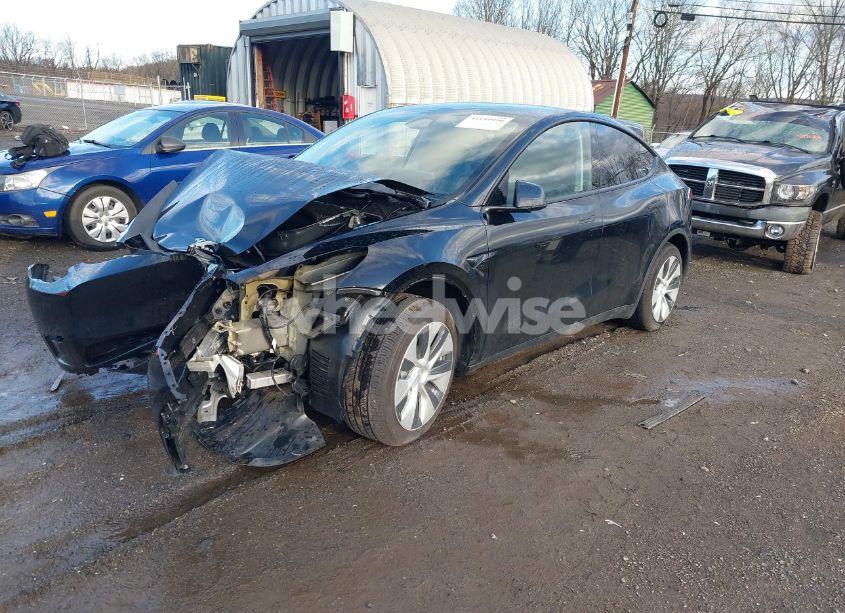 Photo 2 of 2024 Tesla Model Y LONG RANGE DUAL MOTOR ALL-WHEEL DRIVE/RWD (VIN 7SAYGDED9RF055789)