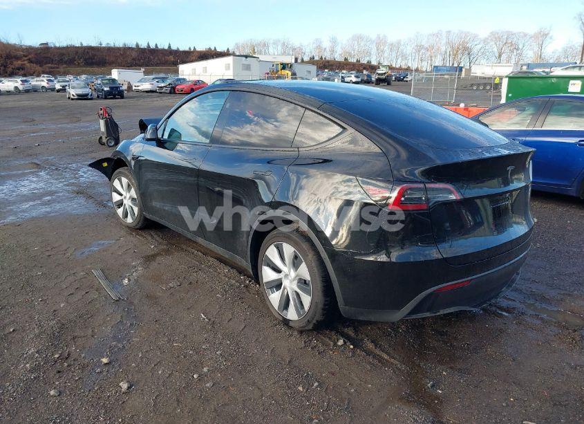 Photo 3 of 2024 Tesla Model Y LONG RANGE DUAL MOTOR ALL-WHEEL DRIVE/RWD (VIN 7SAYGDED9RF055789)