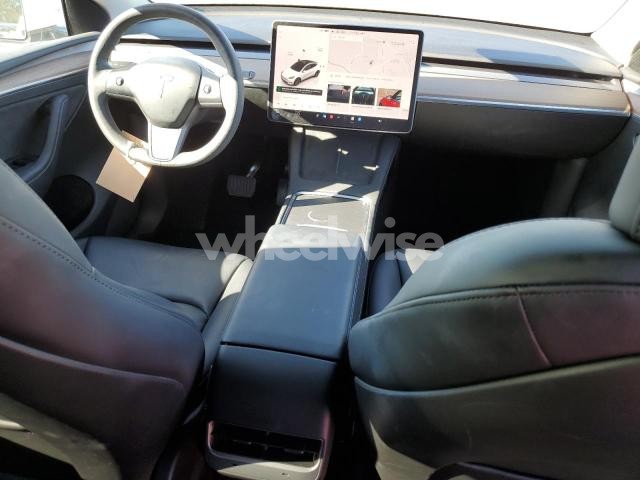 Photo 4 of 2025 TESLA MODEL Y (VIN 7SAYGDED9SF254654)