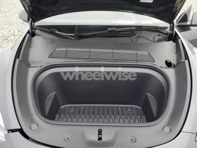 Photo 4 of 2025 TESLA MODEL Y (VIN 7SAYGDED9SF316327)