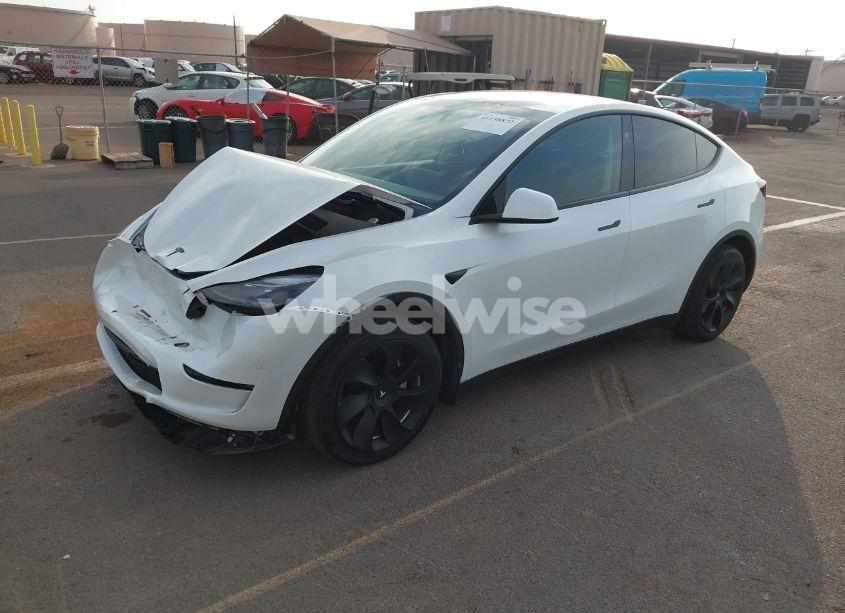 Photo 2 of 2023 Tesla Model Y RWD (VIN 7SAYGDEDXPF963925)