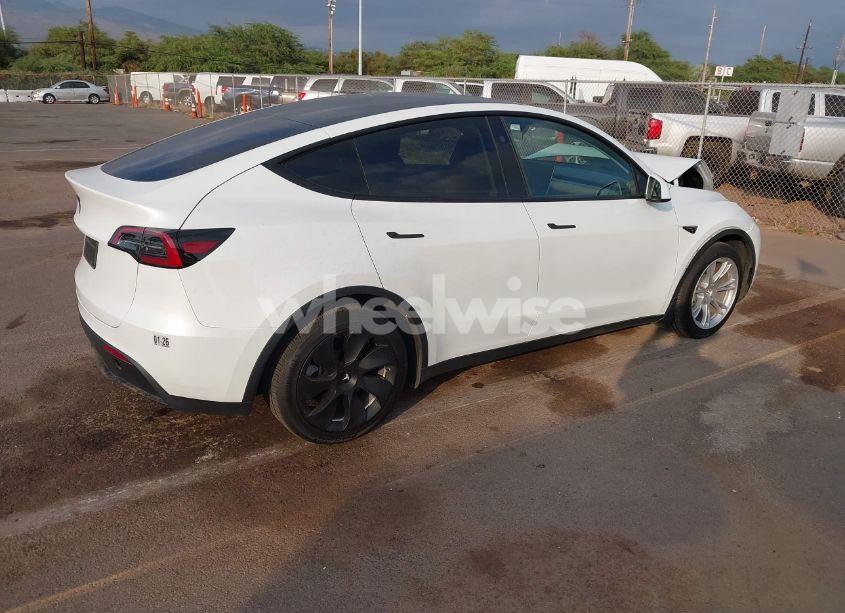 Photo 4 of 2023 Tesla Model Y RWD (VIN 7SAYGDEDXPF963925)