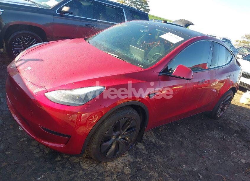 Photo 14 of 2024 Tesla Model Y LONG RANGE DUAL MOTOR ALL-WHEEL DRIVE/RWD (VIN 7SAYGDEDXRA308969)