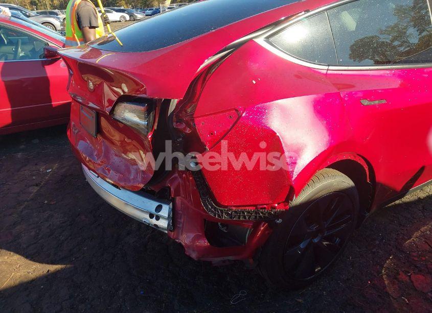 Photo 6 of 2024 Tesla Model Y LONG RANGE DUAL MOTOR ALL-WHEEL DRIVE/RWD (VIN 7SAYGDEDXRA308969)