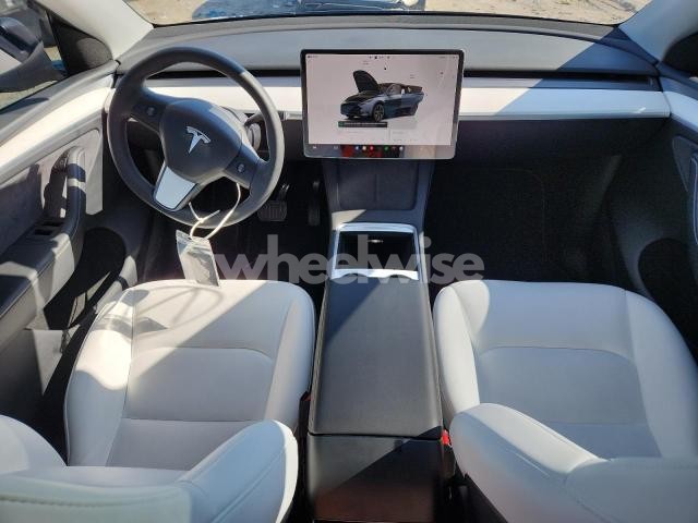 Photo 8 of 2024 TESLA MODEL Y (VIN 7SAYGDEDXRA328221)