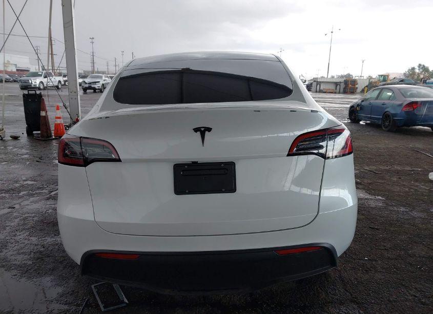 Photo 16 of 2024 Tesla Model Y LONG RANGE DUAL MOTOR ALL-WHEEL DRIVE/RWD (VIN 7SAYGDEDXRF108967)