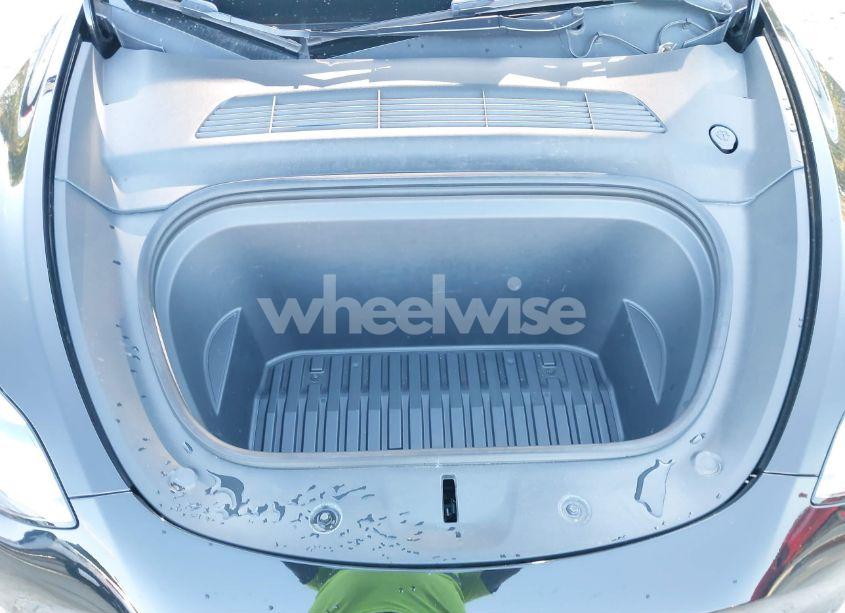 Photo 10 of 2022 Tesla Model Y LONG RANGE DUAL MOTOR ALL-WHEEL DRIVE (VIN 7SAYGDEE0NF321512)