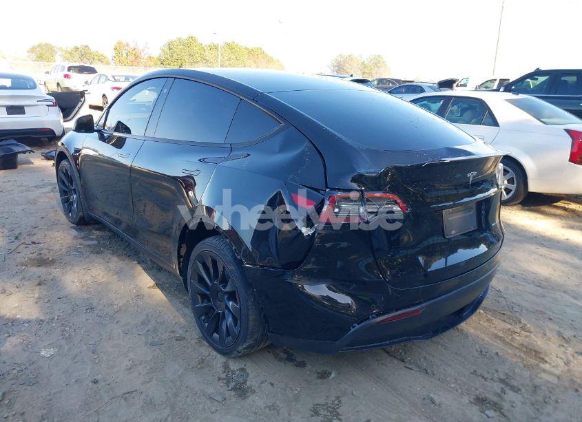 Photo 6 of 2022 Tesla Model Y LONG RANGE DUAL MOTOR ALL-WHEEL DRIVE (VIN 7SAYGDEE0NF321512)