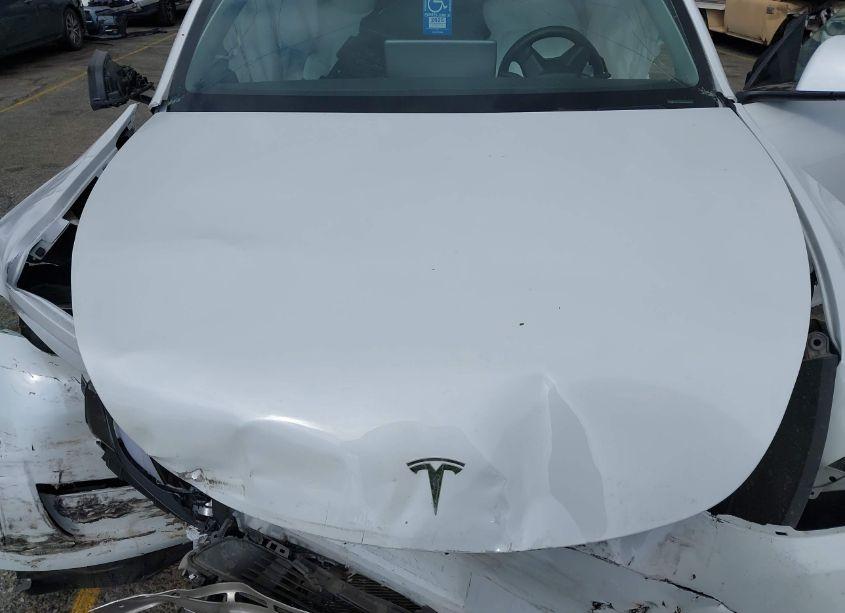 Photo 10 of 2022 Tesla Model Y LONG RANGE DUAL MOTOR ALL-WHEEL DRIVE (VIN 7SAYGDEE0NF329786)