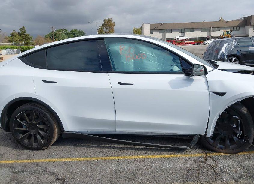 Photo 12 of 2022 Tesla Model Y LONG RANGE DUAL MOTOR ALL-WHEEL DRIVE (VIN 7SAYGDEE0NF329786)