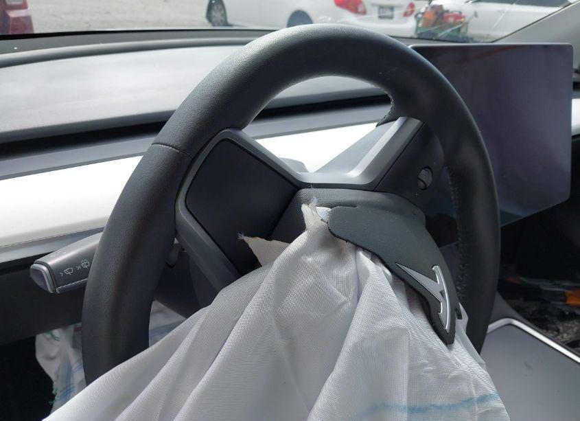 Photo 14 of 2022 Tesla Model Y LONG RANGE DUAL MOTOR ALL-WHEEL DRIVE (VIN 7SAYGDEE0NF329786)