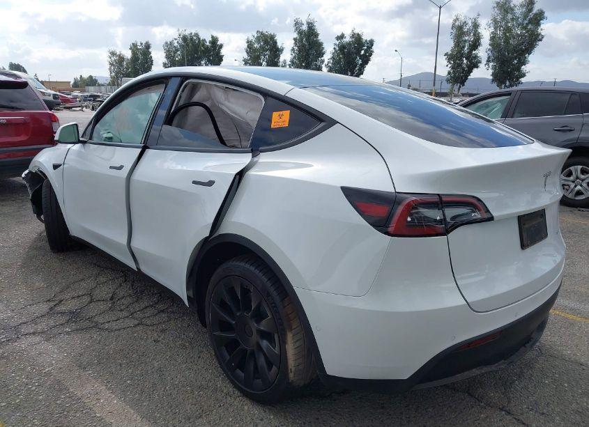 Photo 3 of 2022 Tesla Model Y LONG RANGE DUAL MOTOR ALL-WHEEL DRIVE (VIN 7SAYGDEE0NF329786)
