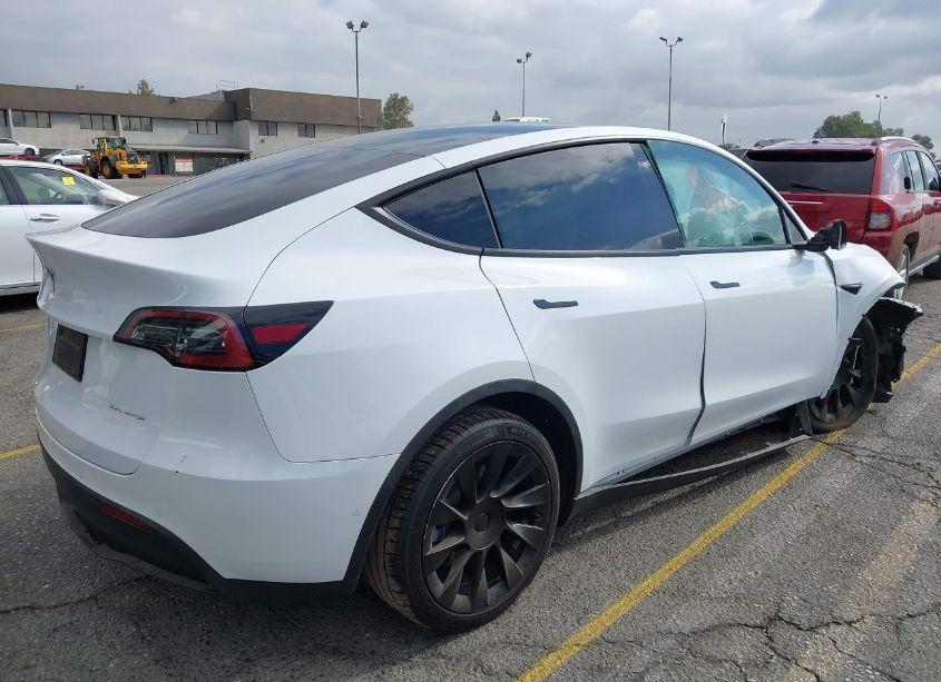Photo 4 of 2022 Tesla Model Y LONG RANGE DUAL MOTOR ALL-WHEEL DRIVE (VIN 7SAYGDEE0NF329786)