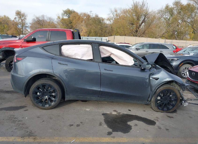 Photo 12 of 2023 Tesla Model Y AWD/LONG RANGE DUAL MOTOR ALL-WHEEL DRIVE (VIN 7SAYGDEE0PA029312)
