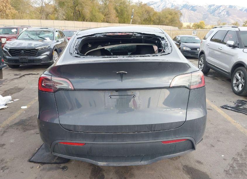 Photo 15 of 2023 Tesla Model Y AWD/LONG RANGE DUAL MOTOR ALL-WHEEL DRIVE (VIN 7SAYGDEE0PA029312)