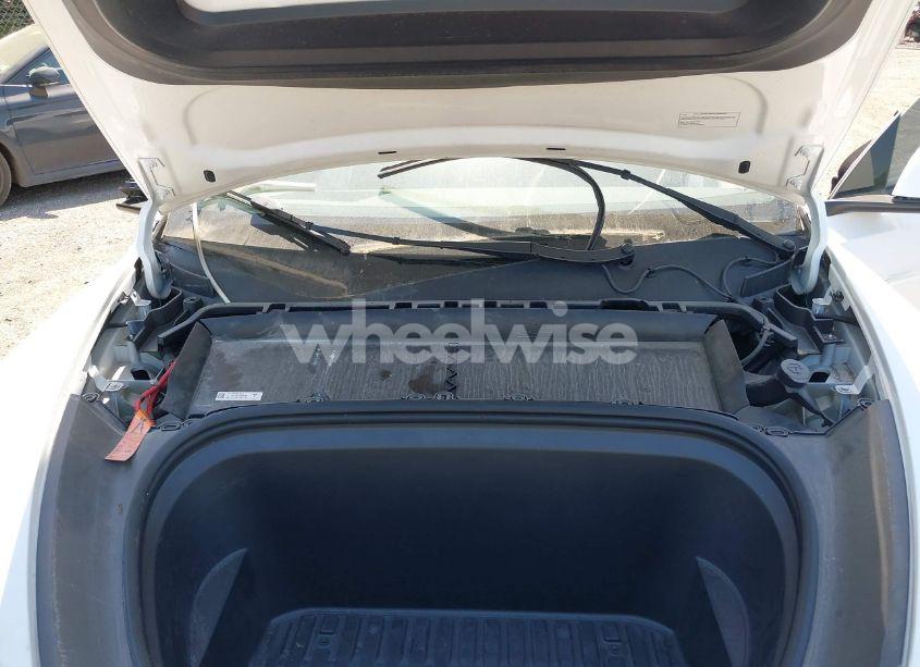 Photo 10 of 2023 Tesla Model Y AWD/LONG RANGE DUAL MOTOR ALL-WHEEL DRIVE (VIN 7SAYGDEE0PA130057)