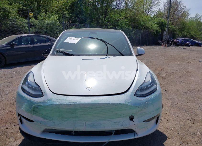 Photo 12 of 2023 Tesla Model Y AWD/LONG RANGE DUAL MOTOR ALL-WHEEL DRIVE (VIN 7SAYGDEE0PA130057)