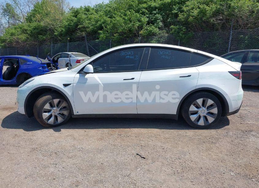 Photo 14 of 2023 Tesla Model Y AWD/LONG RANGE DUAL MOTOR ALL-WHEEL DRIVE (VIN 7SAYGDEE0PA130057)