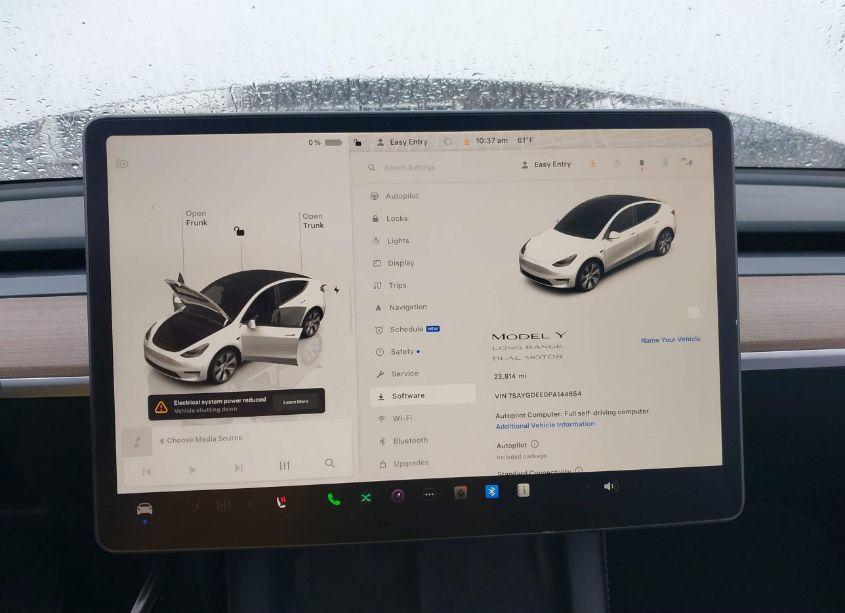 Photo 18 of 2023 Tesla Model Y AWD/LONG RANGE DUAL MOTOR ALL-WHEEL DRIVE (VIN 7SAYGDEE0PA144654)