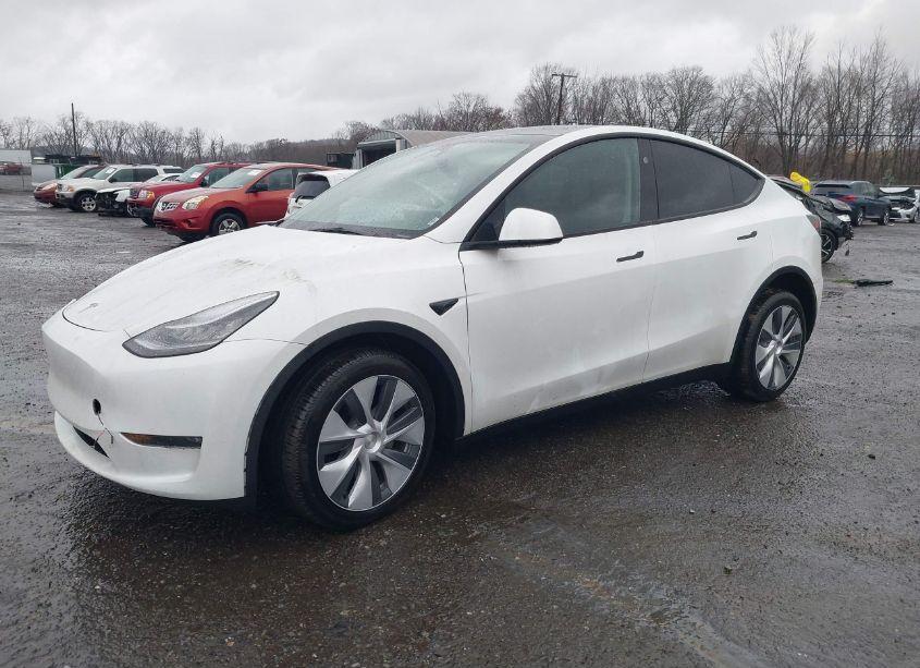 Photo 2 of 2023 Tesla Model Y AWD/LONG RANGE DUAL MOTOR ALL-WHEEL DRIVE (VIN 7SAYGDEE0PA144654)