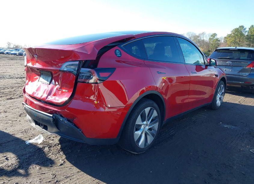 Photo 4 of 2023 Tesla Model Y AWD/LONG RANGE DUAL MOTOR ALL-WHEEL DRIVE (VIN 7SAYGDEE0PA175922)