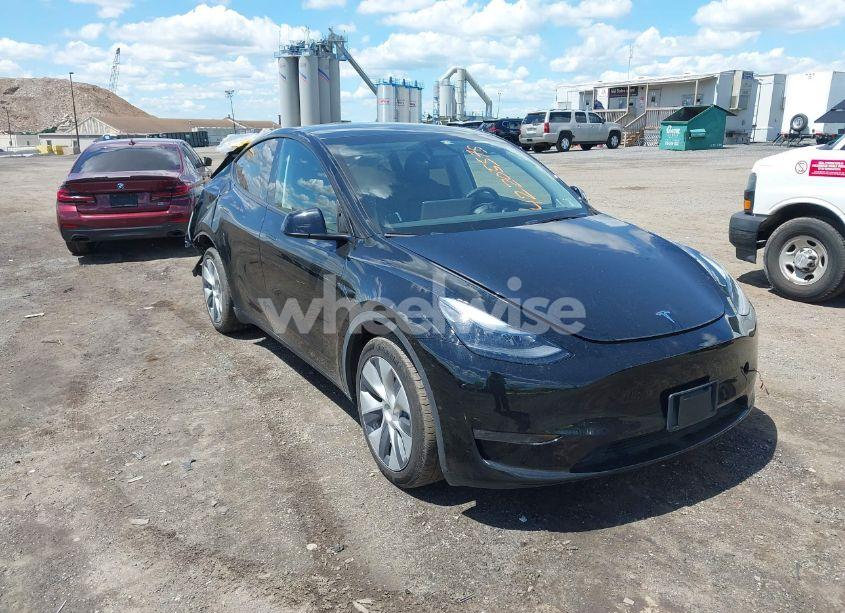 2023 Tesla Model Y AWD/LONG RANGE DUAL MOTOR ALL-WHEEL DRIVE (VIN 7SAYGDEE0PA183891) main photo