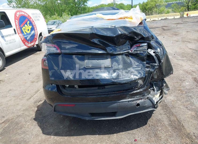 Photo 20 of 2023 Tesla Model Y AWD/LONG RANGE DUAL MOTOR ALL-WHEEL DRIVE (VIN 7SAYGDEE0PA183891)