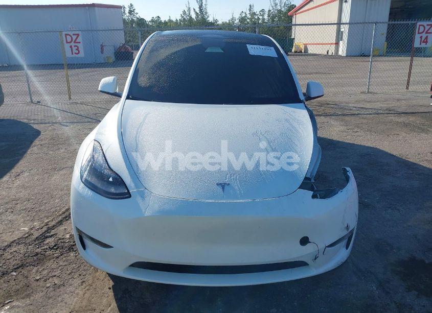 Photo 12 of 2023 Tesla Model Y AWD/LONG RANGE DUAL MOTOR ALL-WHEEL DRIVE (VIN 7SAYGDEE0PA199427)