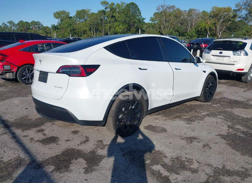 Photo 4 of 2023 Tesla Model Y AWD/LONG RANGE DUAL MOTOR ALL-WHEEL DRIVE (VIN 7SAYGDEE0PA199427)