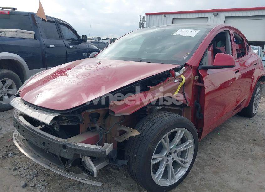 Photo 6 of 2023 Tesla Model Y AWD/LONG RANGE DUAL MOTOR ALL-WHEEL DRIVE (VIN 7SAYGDEE0PF598745)