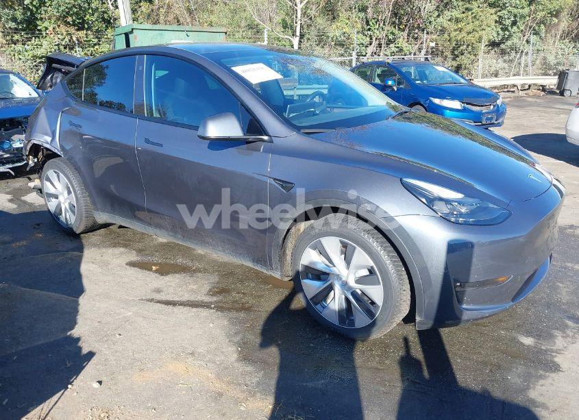 2023 Tesla Model Y AWD/LONG RANGE DUAL MOTOR ALL-WHEEL DRIVE (VIN 7SAYGDEE0PF708452) main photo