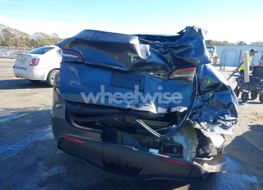 Photo 16 of 2023 Tesla Model Y AWD/LONG RANGE DUAL MOTOR ALL-WHEEL DRIVE (VIN 7SAYGDEE0PF708452)