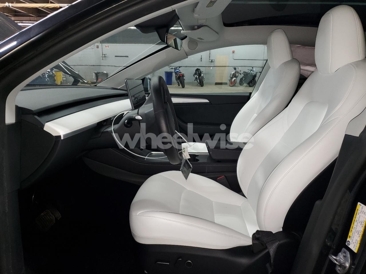 Photo 7 of 2024 TESLA MODEL Y (VIN 7SAYGDEE0RA287929)