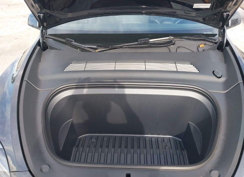 Photo 10 of 2024 Tesla Model Y LONG RANGE DUAL MOTOR ALL-WHEEL DRIVE (VIN 7SAYGDEE0RA309055)