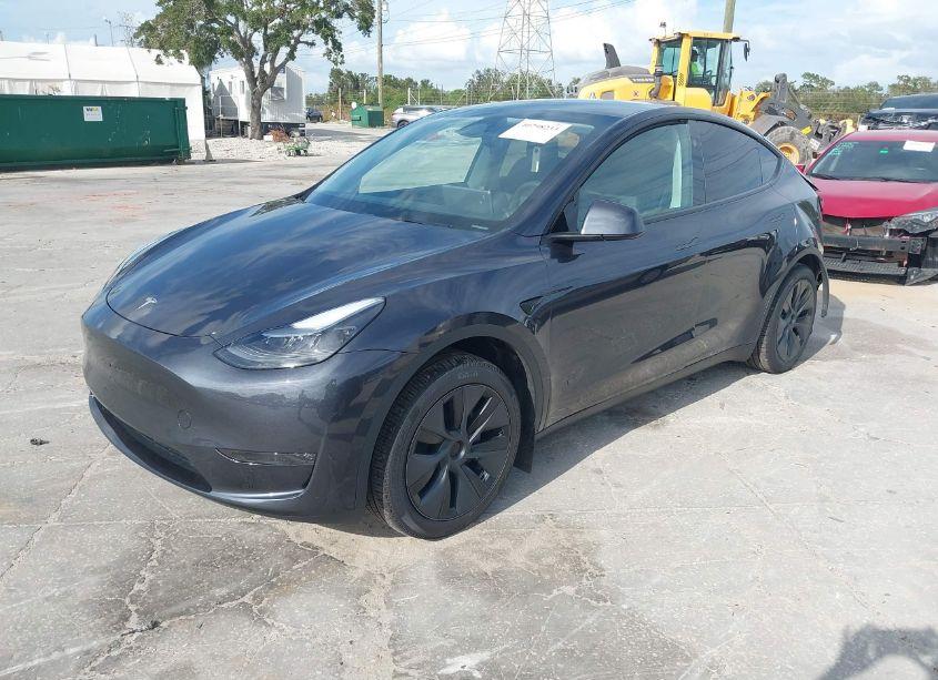 Photo 2 of 2024 Tesla Model Y LONG RANGE DUAL MOTOR ALL-WHEEL DRIVE (VIN 7SAYGDEE0RA309055)