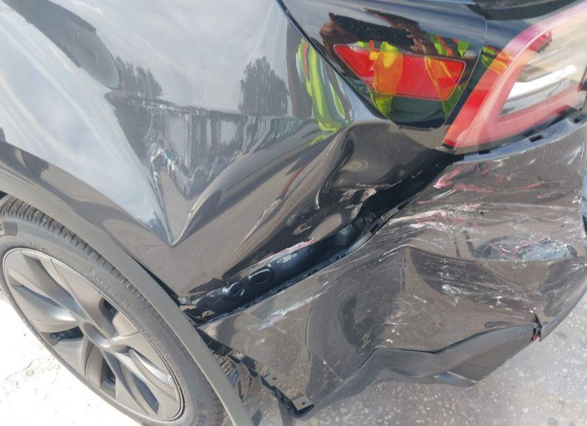 Photo 22 of 2024 Tesla Model Y LONG RANGE DUAL MOTOR ALL-WHEEL DRIVE (VIN 7SAYGDEE0RA309055)