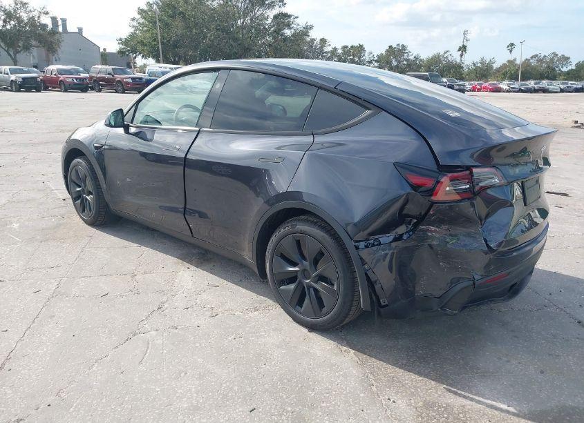 Photo 3 of 2024 Tesla Model Y LONG RANGE DUAL MOTOR ALL-WHEEL DRIVE (VIN 7SAYGDEE0RA309055)