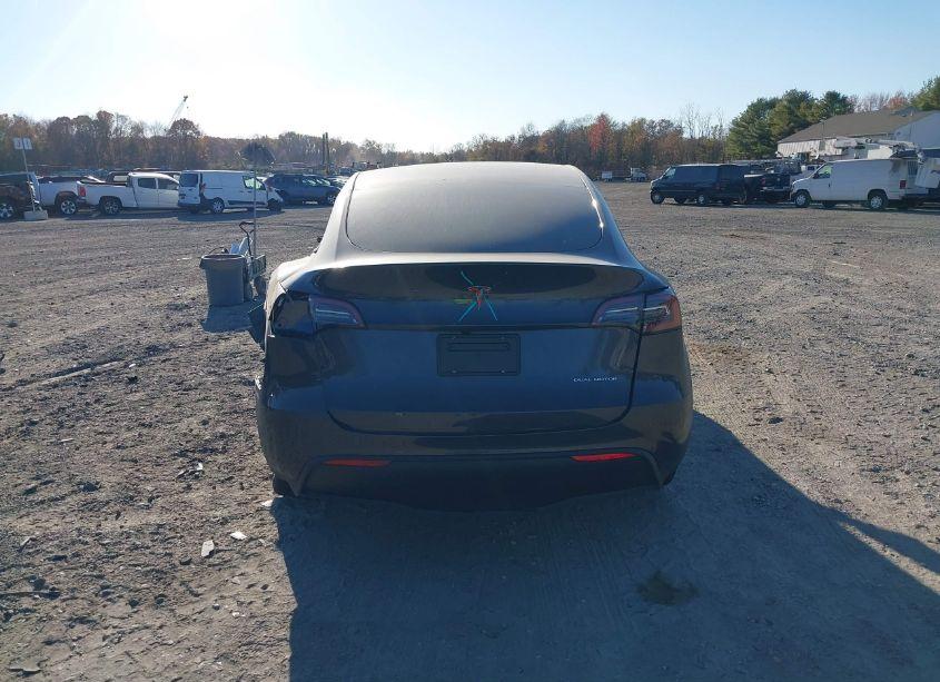 Photo 16 of 2024 Tesla Model Y LONG RANGE DUAL MOTOR ALL-WHEEL DRIVE (VIN 7SAYGDEE0RA326048)