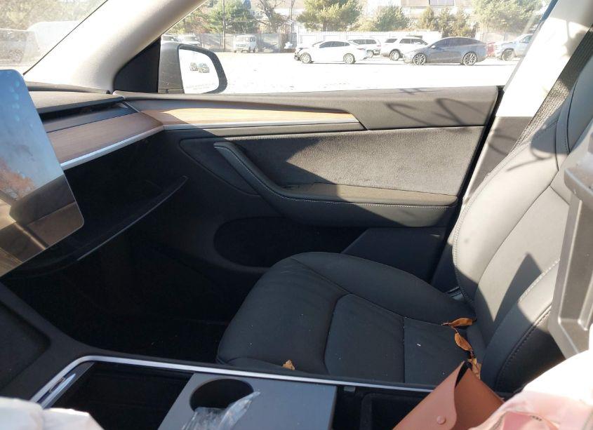 Photo 5 of 2024 Tesla Model Y LONG RANGE DUAL MOTOR ALL-WHEEL DRIVE (VIN 7SAYGDEE0RA326048)